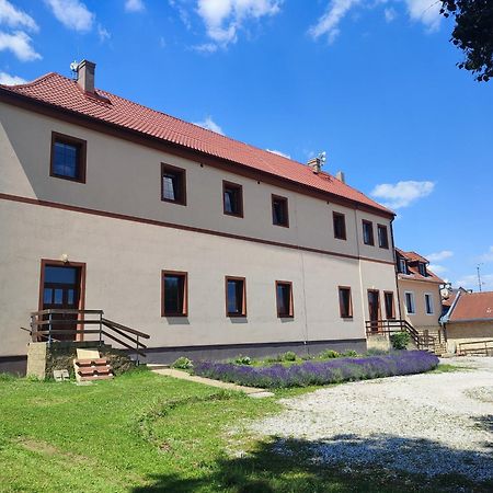 Zamecek Cerov Jicin Exterior foto