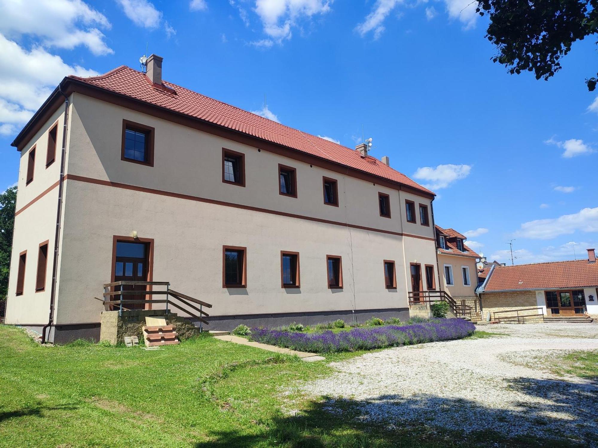 Zamecek Cerov Jicin Exterior foto